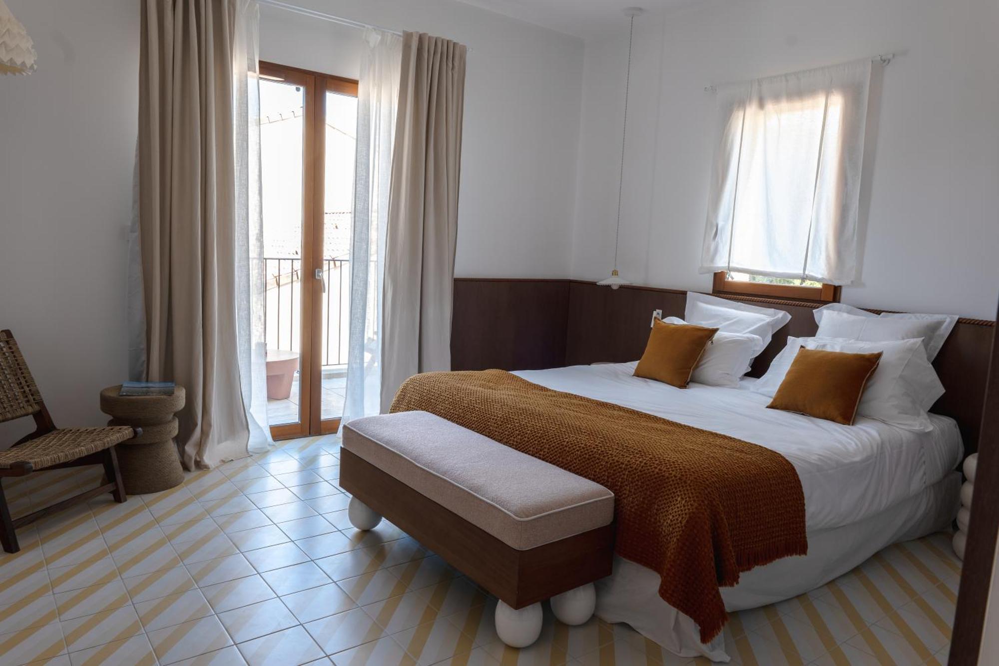 Boutique Hotel Responsable Et Restaurant Basgi Basgi Сен-Флоран Екстериор снимка