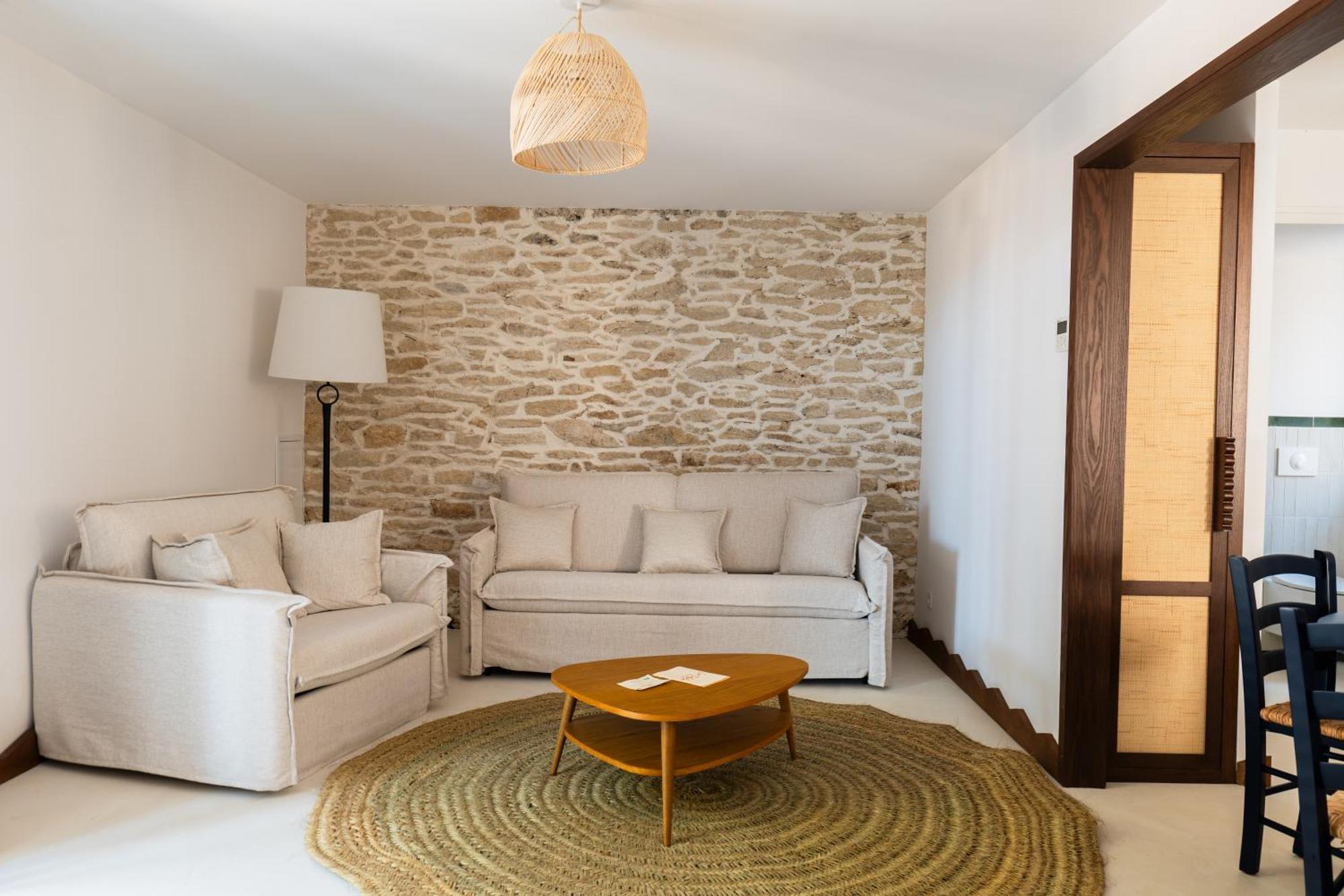 Boutique Hotel Responsable Et Restaurant Basgi Basgi Сен-Флоран Екстериор снимка